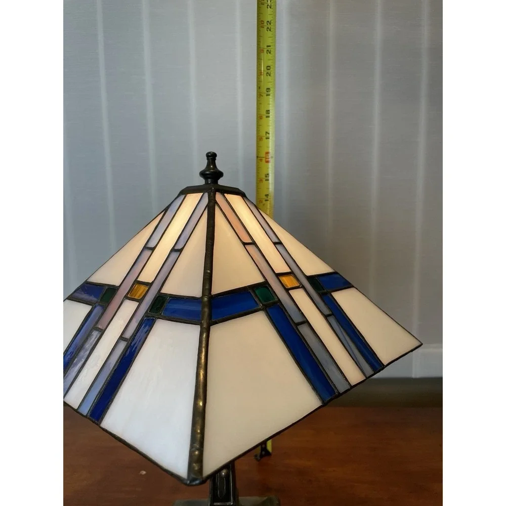 Vintage Tiffany-style Table Lamp Resin Shade